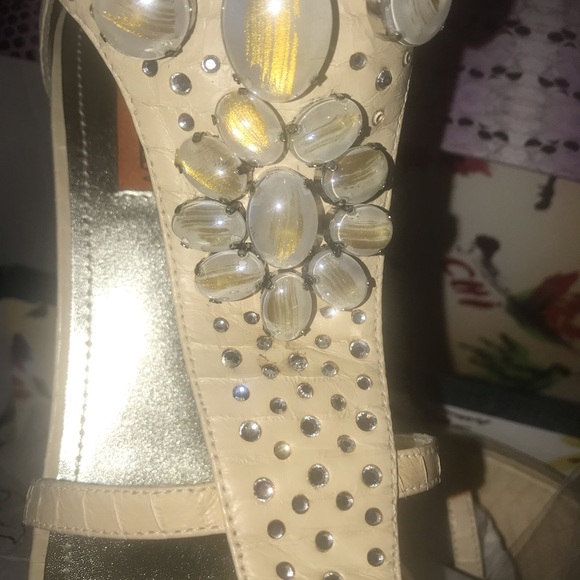 Woman Chi Carlos Falchi Stiletto Cream Snake Rhinestone Cabochon T strap 8.5 NIB - Picture 8 of 16